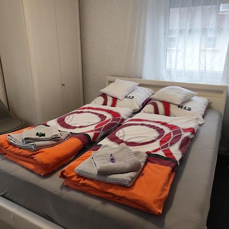 Gaestezimmer Boxenstopp Veitsbronn Extérieur photo