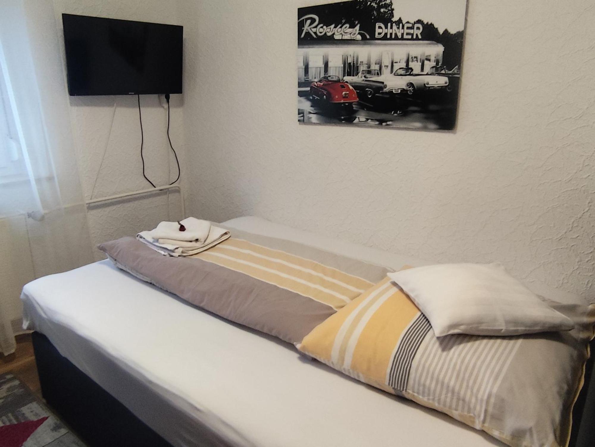 Gaestezimmer Boxenstopp Veitsbronn Extérieur photo