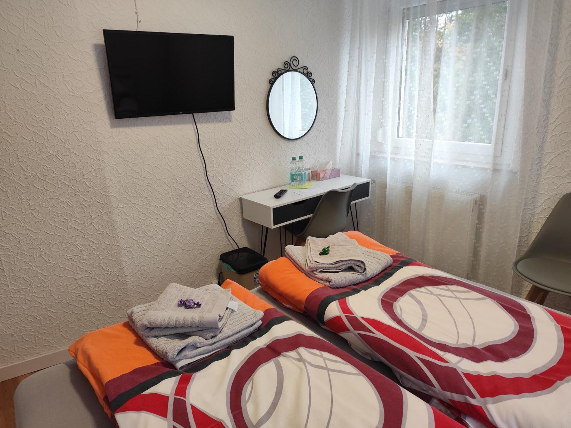 Gaestezimmer Boxenstopp Veitsbronn Extérieur photo